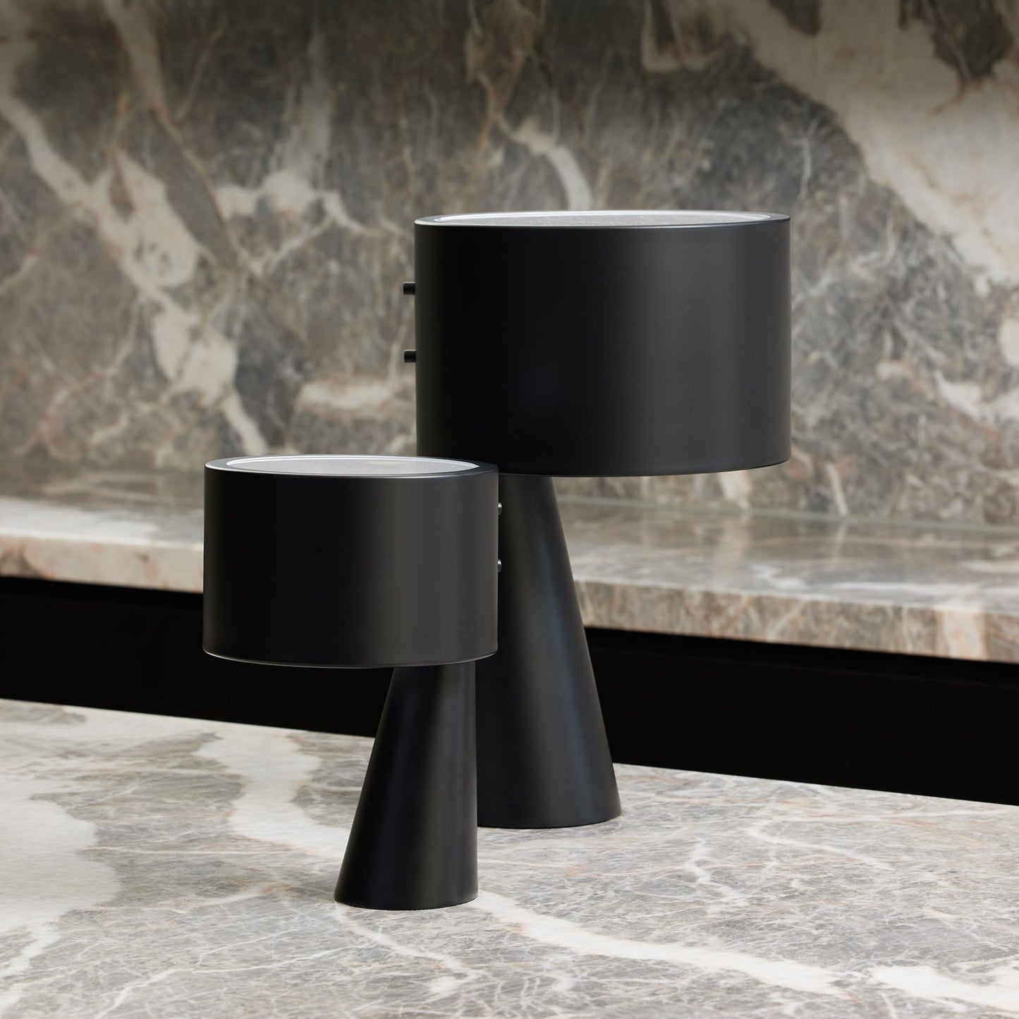 Zentra Black Desk Lamp