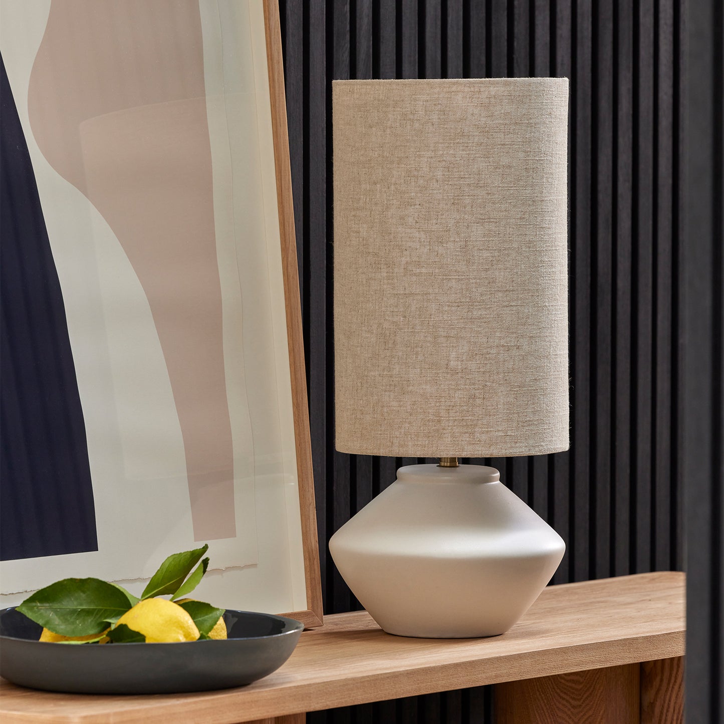 Mesa White Table Lamp
