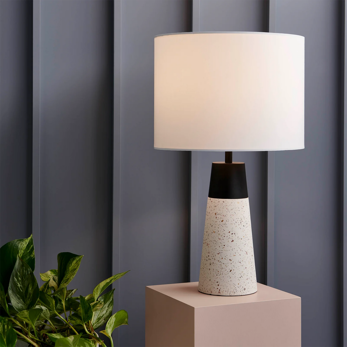 Arana Table Lamp