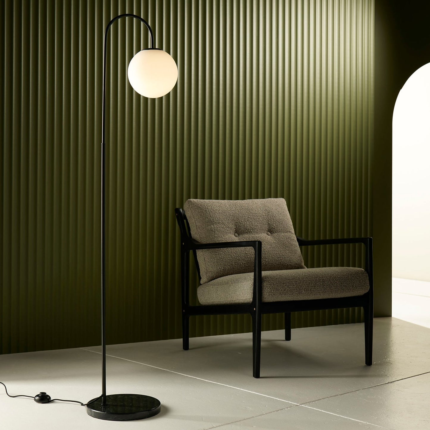 Mintu Black Floor Lamp