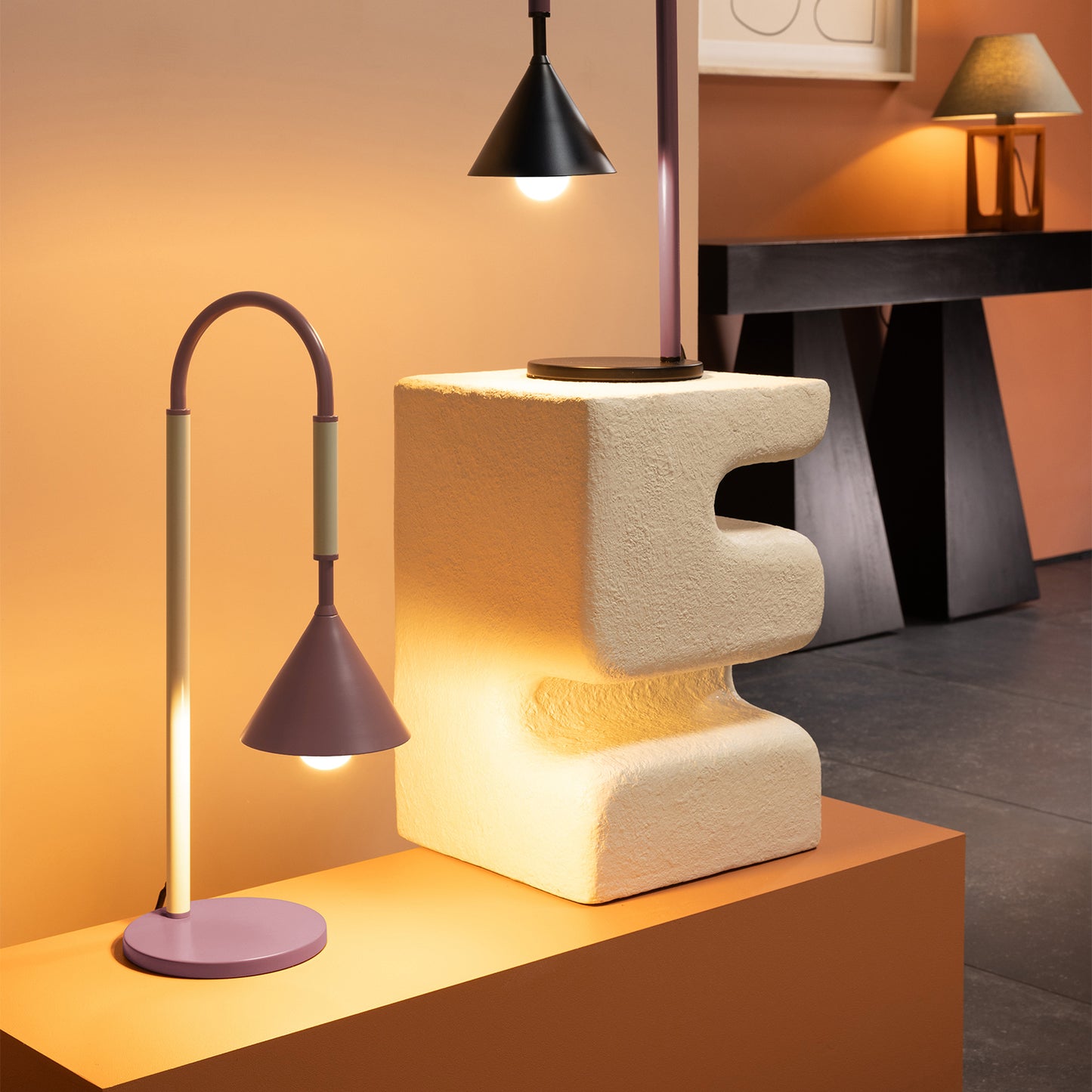 Venna Table Lamp